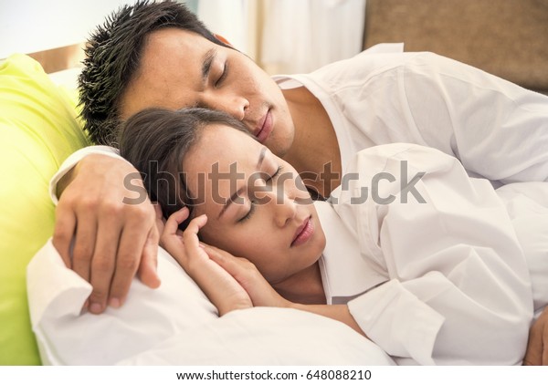 Couple Husband Wife Sleeping Bed Stockfoto Jetzt Bearbeiten