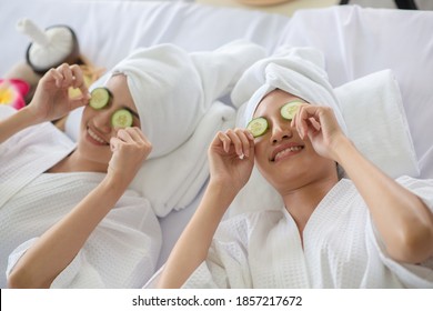 Couple Of Lady Friend Relaxing In The Spa