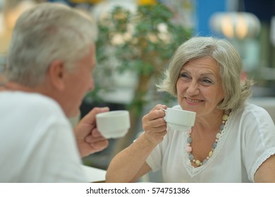 couple on date