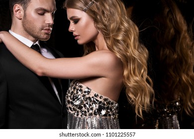 Couple Selfies Mirror Dress Couple Selfies Mirror Dress