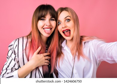 6,763 Two girls tongues out Images, Stock Photos & Vectors | Shutterstock