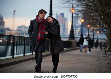 oitnb författare dating