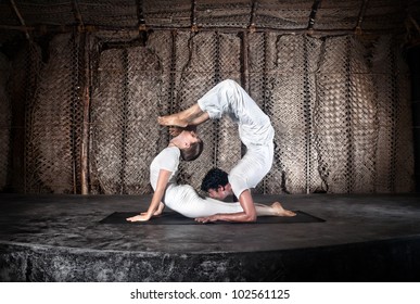 4,573 Acro Yoga Couple Images, Stock Photos & Vectors | Shutterstock