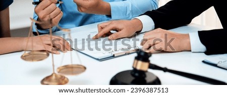 Couples file for divorcing and seek assistance from law firm to divide property after breakup. Obligations contract assist by lawyer in negotiating settlement agreement meeting. Panorama Rigid Stock foto © 