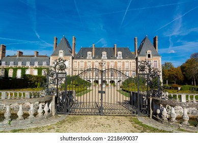 Courances, Essonne, Ile De France, France, 23th Of October, 2022: Chateau De Courances