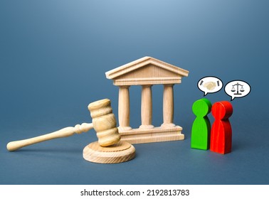 Court and justice. Sides of judgment trial come to a compromise. Reaching consensus. Extrajudicial agreement. Settlement of the problem in a particular case. Resolution of disputes and conflicts. - Shutterstock ID 2192813783
