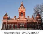 Courthouse in Princeton, Indiana at sunrise