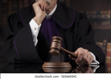 Courtroom, Judge, male judge in black mirror background