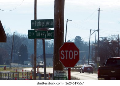 Coventry Township, Ohio / USA = 1/15/2020: Working On Damn Reconstruction On East Reservoir In The Portage Lakes On Near North Turkeyfoot Road And Portage Lakes Dr.