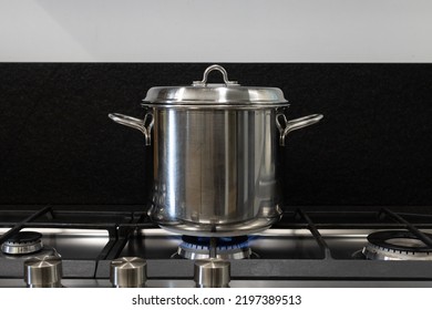 16,391 Cooking You Images, Stock Photos & Vectors 