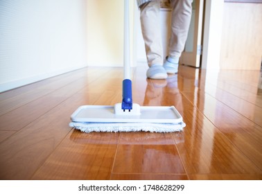 Covering The Wooden Floor With Wax Coating