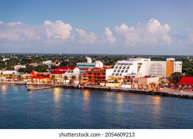 128 Downtown Cozumel Images, Stock Photos & Vectors 