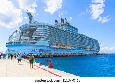 Cozumel, Mexico - May 04, 2018: Royal Carribean Cruise Ship Oasis Of The Seas Docked In The Cozumel Port During One Of The Western Caribbean Cruises At Cozumel, Mexico On May 04, 2018. Cruise