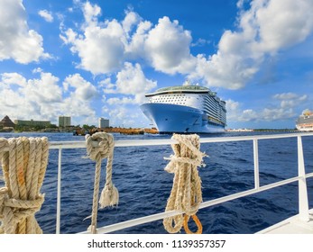 Cozumel, Mexico - May 04, 2018: Royal Carribean Cruise Ship Oasis Of The Seas Docked In The Cozumel Port During One Of The Western Caribbean Cruises At Cozumel, Mexico On May 04, 2018.