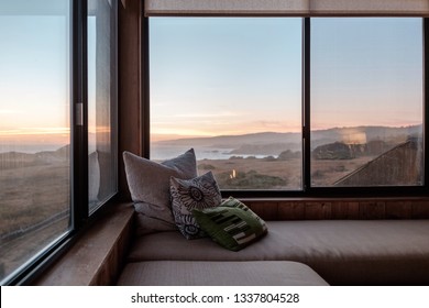 A cozy room by the Pacific Ocean