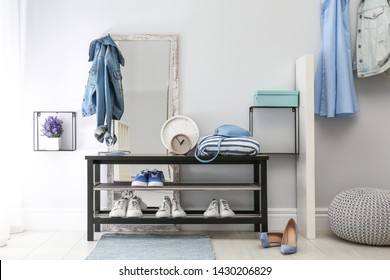 Imagenes Fotos De Stock Y Vectores Sobre Shoe Shelf Home