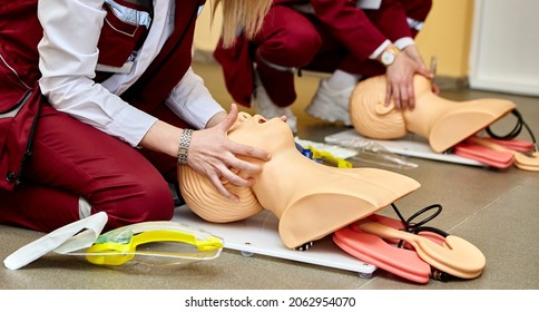 CPR First Aid Resuscitation Adult Man Life Size Training Dummy Model, Doll Face Closeup, Detail, Mannequin Mouth Wide Open, Medical Equipment. Paramedic Class Training Simple Props Abstract Concept