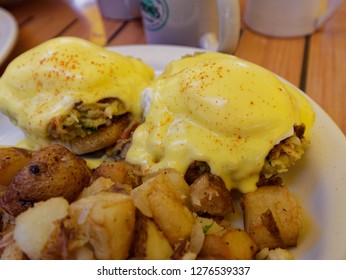 Crab Cake Eggs Benedict