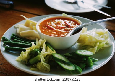 Crab's Roe Chilli Dip (Thai dipping sauce) It's delicious to eat with fresh vegetables.