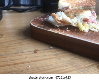 Crack of bread