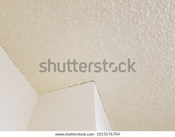Crack House Wall Ceiling Stock Photo Edit Now 1013576704
