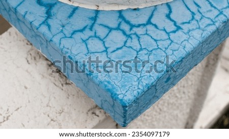 Cracked paint in vessel base