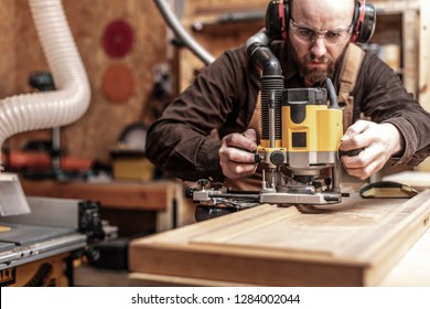 Craftman Portrait Using A Vertical Router