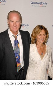 Craig T. Nelson and Doria Cook-Nelson  at Operation Smile's 8th Annual Smile Gala. Beverly Hilton Hotel, Beverly Hills, CA. 10-02-09