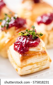 Cranberry Brie Bites