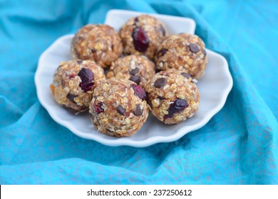 Cranberry Oatmeal Peanut Butter Energy Balls