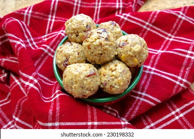 Cranberry Peanut Butter Hazelnut Energy Balls