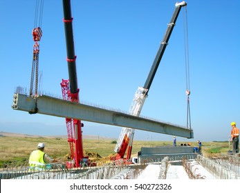   The crane fixed beam on pylons     