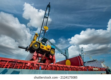 Crane Of The Ship Lifting Machinery Forklift For Operation In The Port Terminal, Lifting Heavy Unite Prepare Specialist Handling Operation