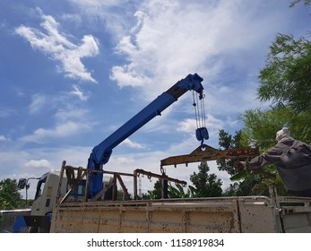 115 Hiab truck Images, Stock Photos & Vectors | Shutterstock