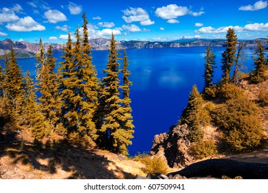 Crater Lake National Park In Autumn, Oregon, USA - Wizard Island