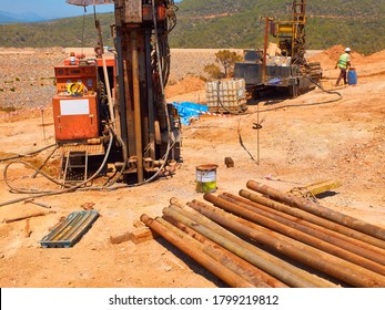 269 Crawler Drilling Rig Images, Stock Photos & Vectors | Shutterstock