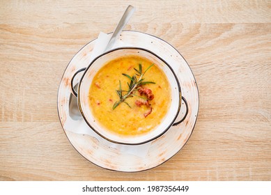 Cream Soup With Crispy Bacon