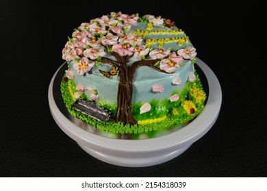 Cream Spring Cake 