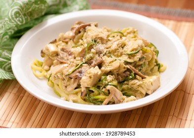 Creamy Chicken Alfredo With Zucchini Noodles , A Ketogenic Diet Meal