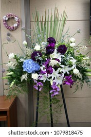 Create A New Funeral Wreath