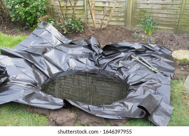 Creating A Garden Pond For Wildlife, UK