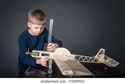 plane model making