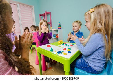 Petite Enfance Images Photos Et Images Vectorielles De Stock Shutterstock