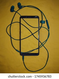 Creative Phone And Earphone Combo Image 