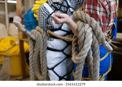 Creative ropemaking and knot tying techniques workshop in artistic setting