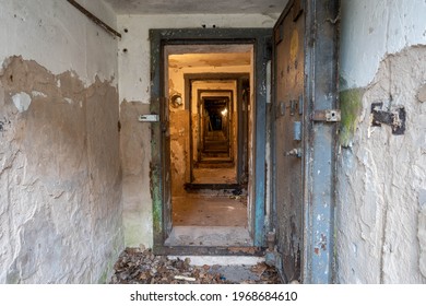 Creepy Abandoned Soviet Union Army Bunker 