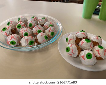 Creepy Eyeball Donut Holes For A Tasty Spooky Party Treat.