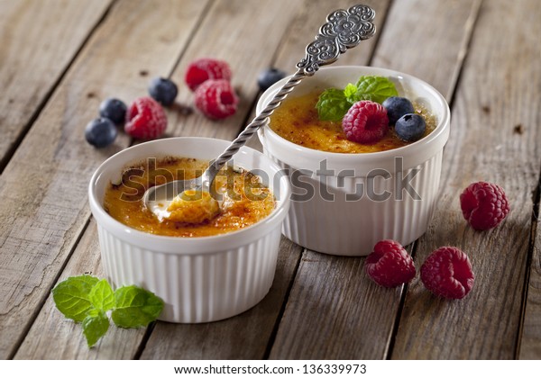 Creme brulee.French vanilla cream dessert with\
caramelised sugar on top.