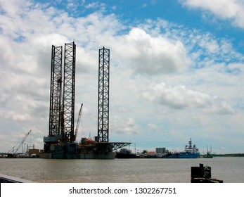 Creole Nature Trail, Cameron Parish, Louisiana, USA, Oil Rig Near Cameron, Louisiana Outback, June 14, 2004