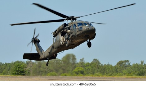 Blackhawk Helicopter Images Stock Photos Vectors Shutterstock